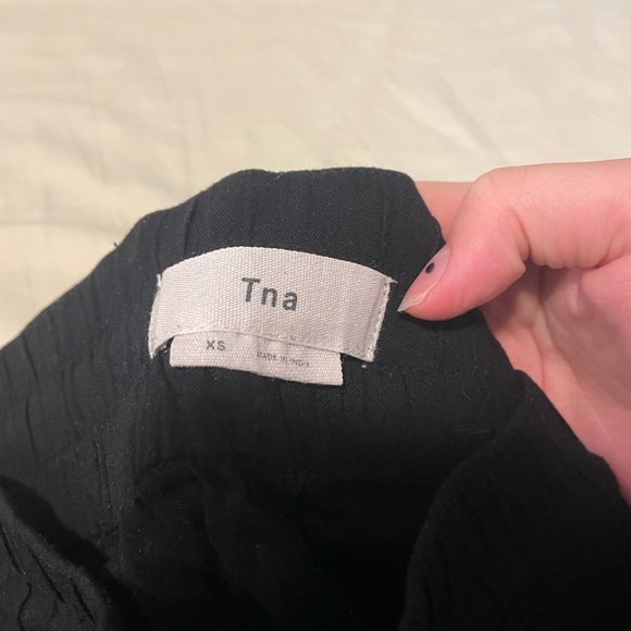 Aritzia TNA black joggers - Picture 2 of 3